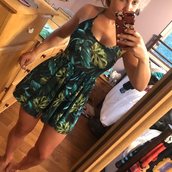 Dress - Picture 2 of 6